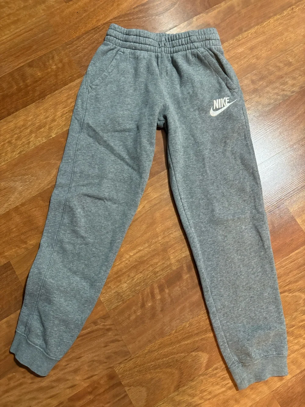 Nike Heather Gray Sweatpants with White Swoosh Boys Medium 10/12